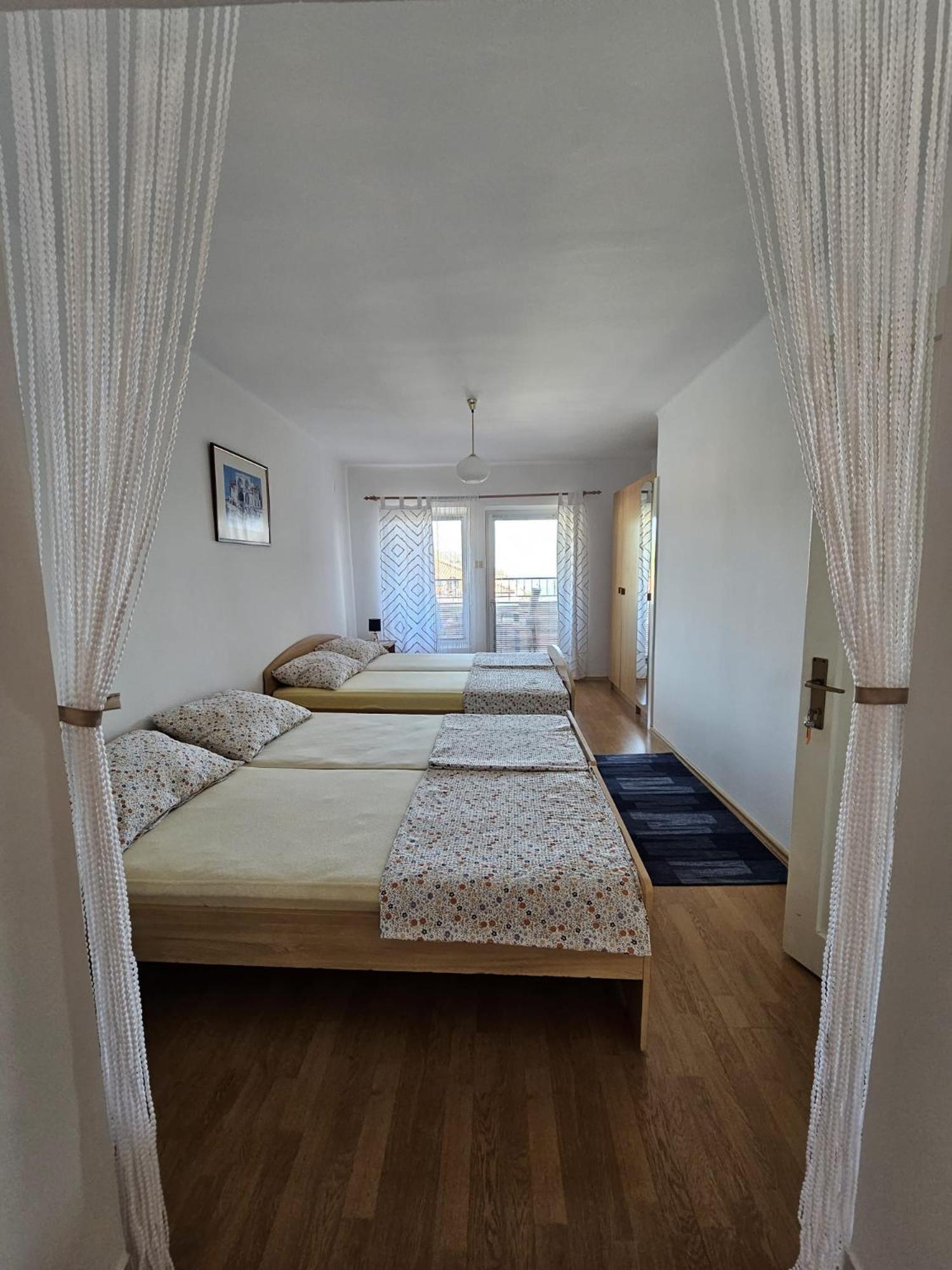 Apartman Dolcek *